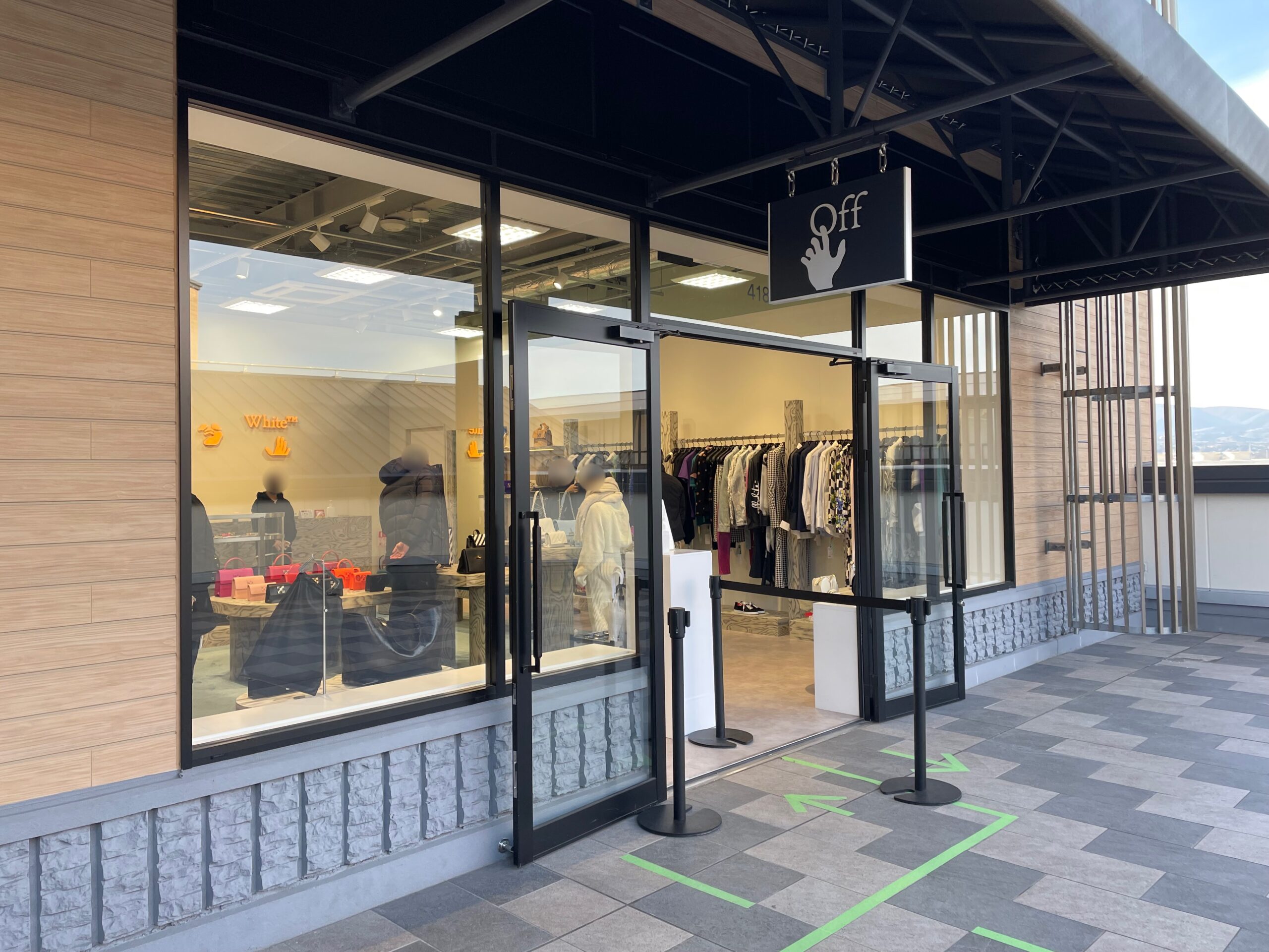 御殿場アウトレットのオフホワイト Off White は いつまで オープン期間や場所を解説 トレンド発信ブログ